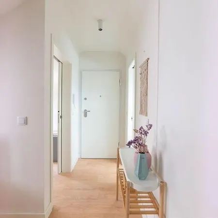 Monsanto Hill House - No 565 2d Apartamento